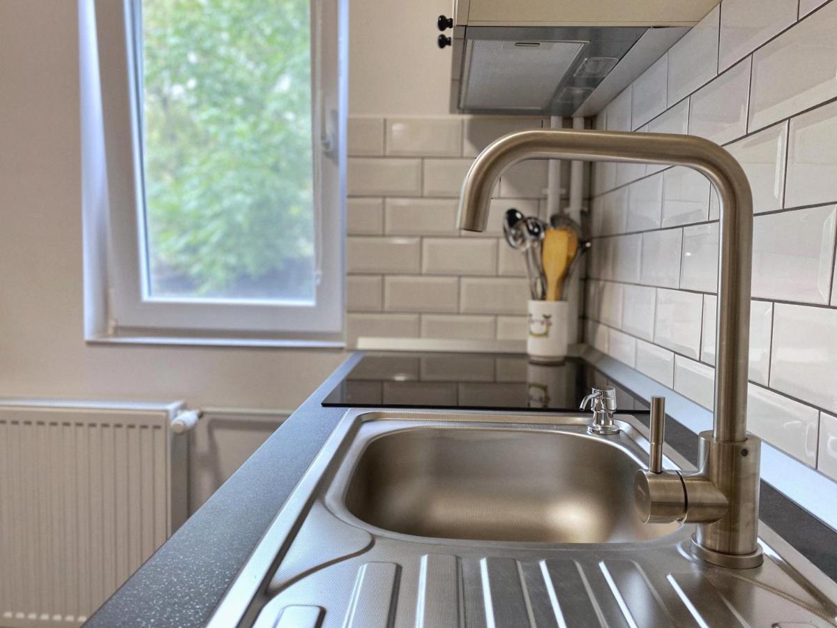 Highland Home - Cozy Apartments Near City Center 오라데아 외부 사진